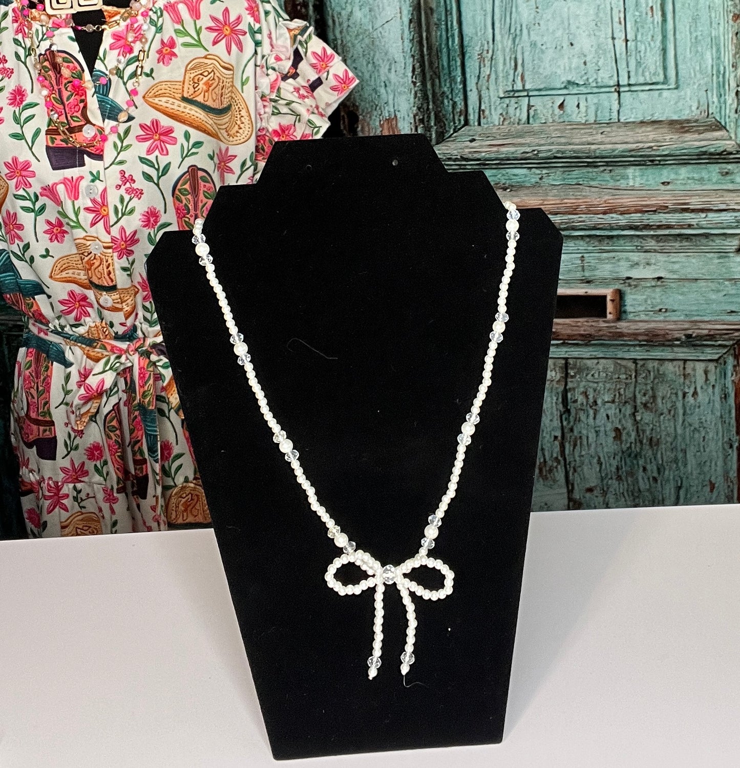 Bowknot Bliss Necklace